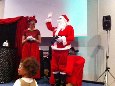 Arrivée du Père Noël avec la troupe Patchouli